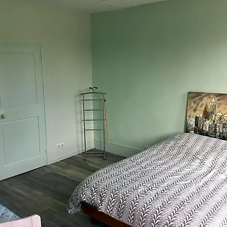 Le Moulin Aux Moines Bed & Breakfast 3*