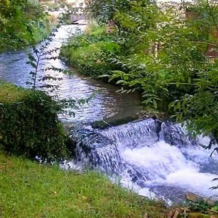 Le Moulin Aux Moines Bed & Breakfast